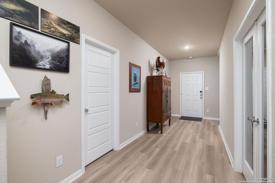 Furnished interior view inside a new home in Greenspoint Heights, Seguin (Image 11).
