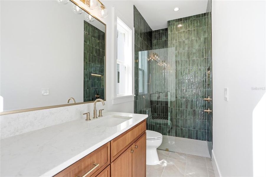 Furnished interior view inside a new home in , Winter Garden (Image 18).