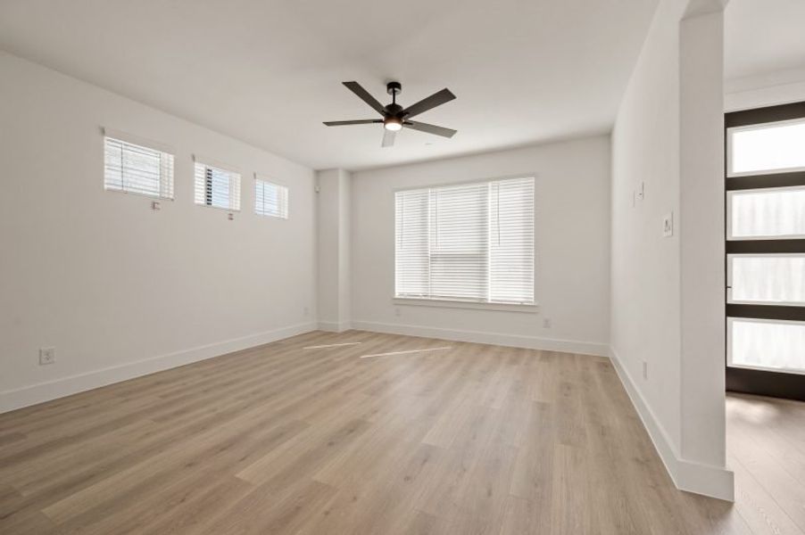Spacious, unfurnished interior of a new home in Chelsea Commons, Allen (Image 19).
