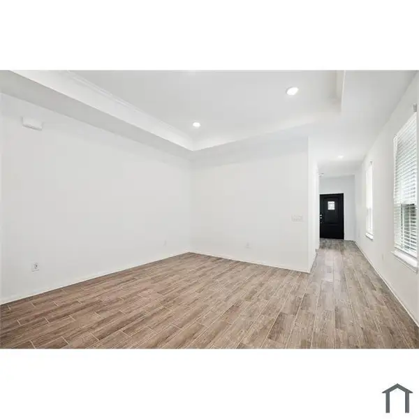 Spacious, unfurnished interior of a new home in , Tomball (Image 7). Spacious, unfurnished interior of a new home in , Tomball (Image 7).