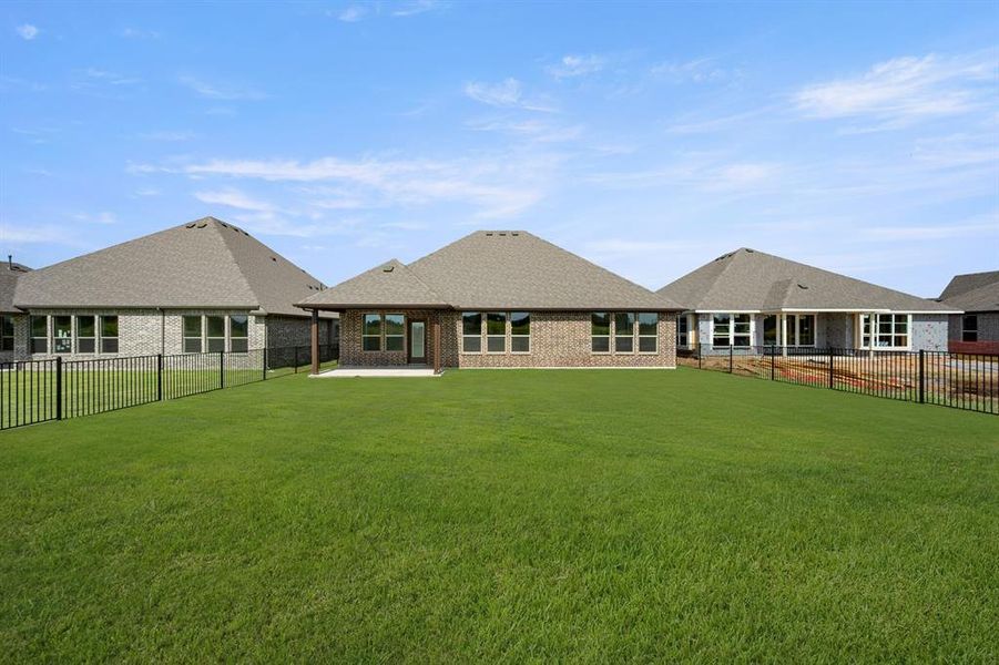 7_373 Paddle Boat- Back-3