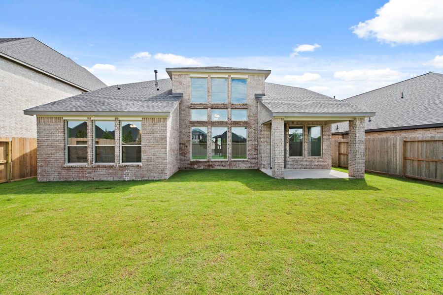 Front exterior of a new home in Cross Creek West - 55', Fulshear, TX, highlighting curb appeal (Image 2).