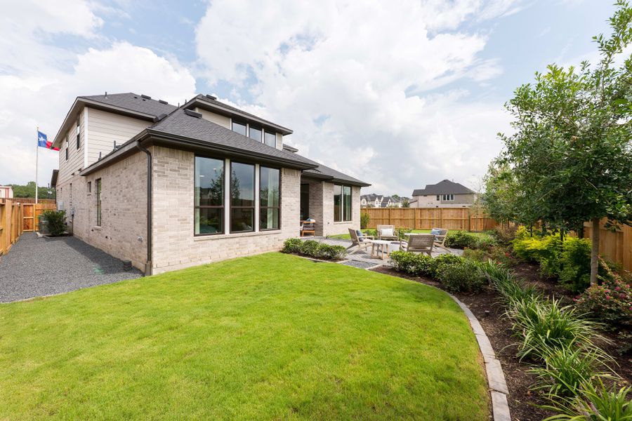 Image 3 representing the Goldeneye by Tri Pointe Homes in Tompkins Reserve, Katy, TX.