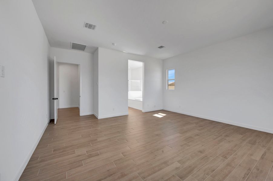 Spacious, unfurnished interior of a new home in Abel Ranch, Goodyear (Image 35).
