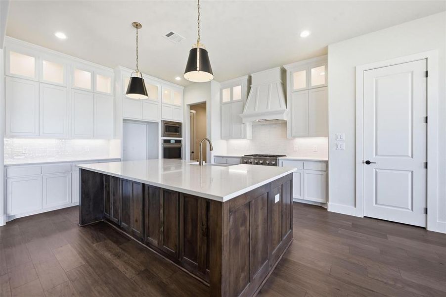 Furnished interior view inside a new home in , Aledo (Image 5).