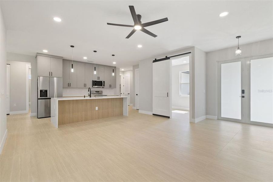 Spacious, unfurnished interior of a new home in , Port Charlotte (Image 38).