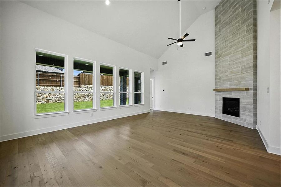 509RedBarnDrCAMBC009 509RedBarnDrCAMBC009