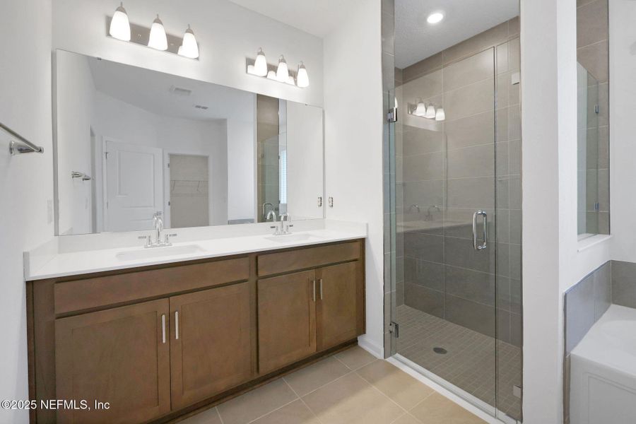 Furnished interior view inside a new home in Brook Forest, St. Augustine (Image 7).