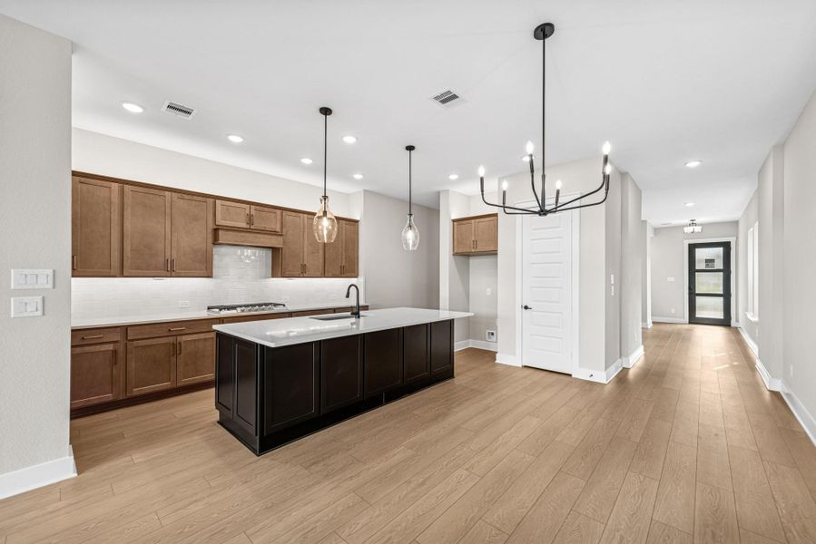 Furnished interior view inside a new home in The Highlands 40', Porter (Image 15).