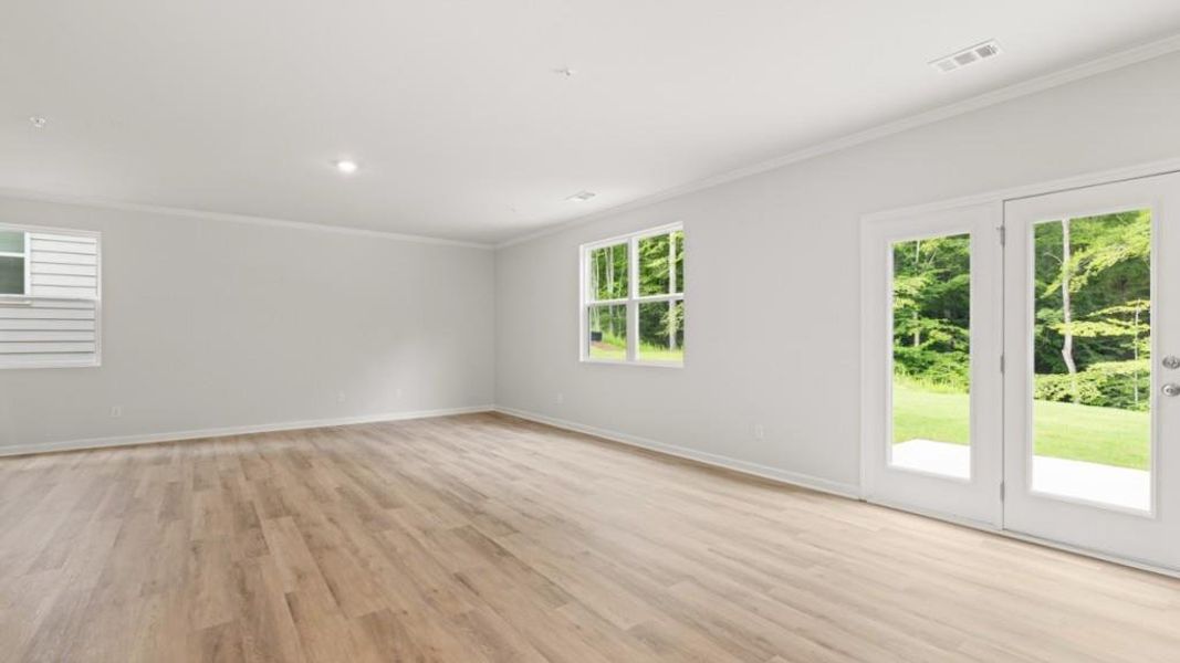 Spacious, unfurnished interior of a new home in Creekview, Atlanta (Image 30).