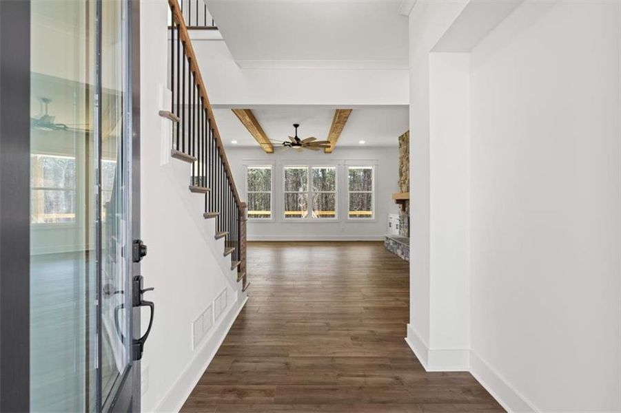 Spacious, unfurnished interior of a new home in , Waleska (Image 19).