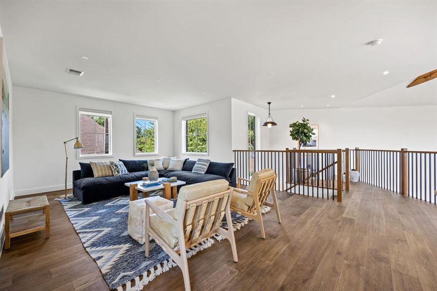 Furnished interior view inside a new home in , Dallas (Image 31). Furnished interior view inside a new home in , Dallas (Image 31).