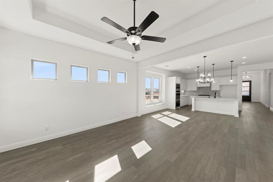 18. 3225 Agnew - Family (3)