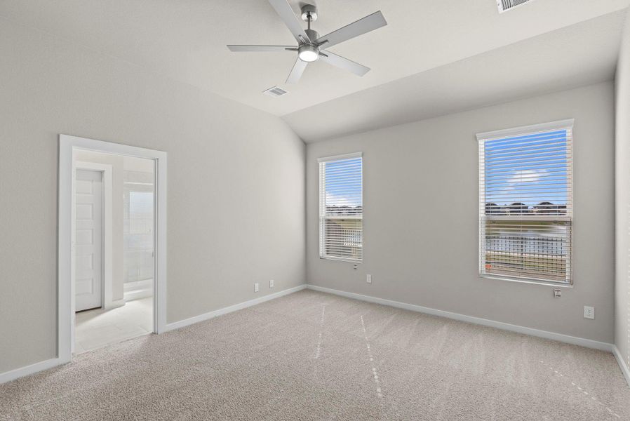 Spacious, unfurnished interior of a new home in Grand Oaks Village, Houston (Image 14).