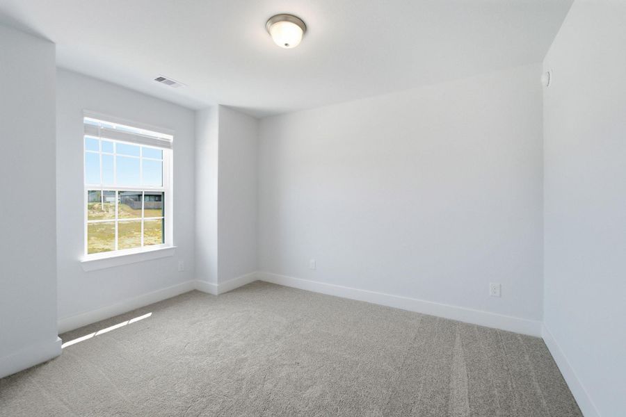Spacious, unfurnished interior of a new home in Magnolia Springs, Montgomery (Image 22).