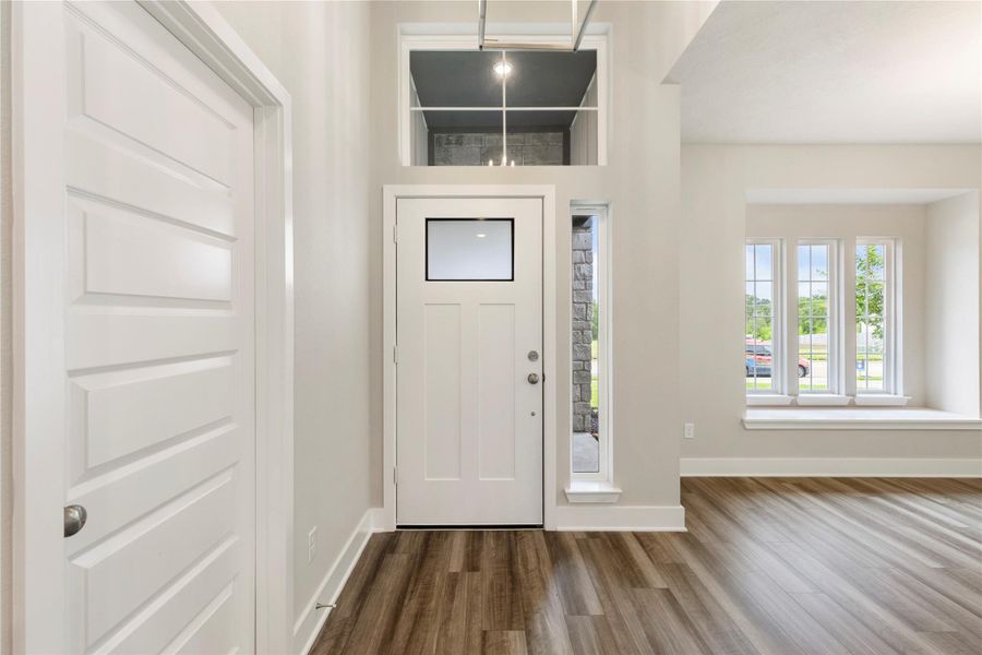 Spacious, unfurnished interior of a new home in Vintage Farms, Brenham (Image 34).