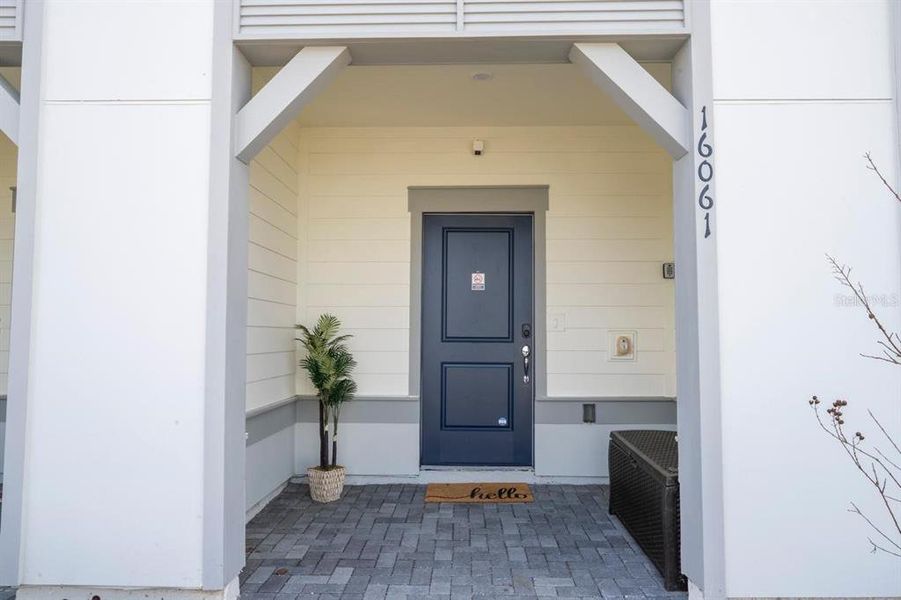 Exterior details and patio area of a home in , Clermont (Image 22).