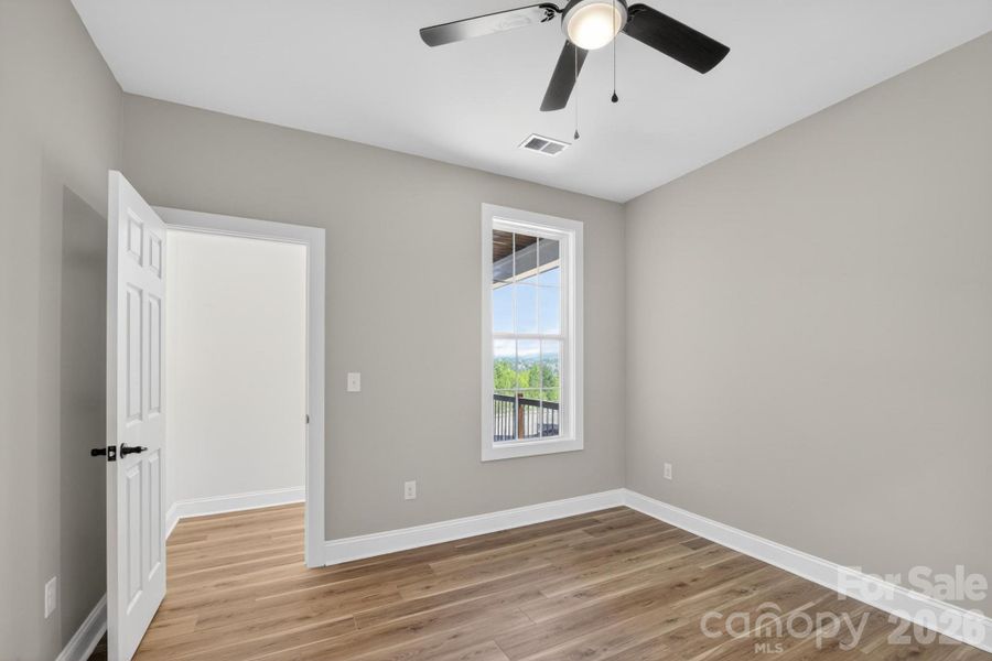 Spacious, unfurnished interior of a new home in , Lenoir (Image 18).