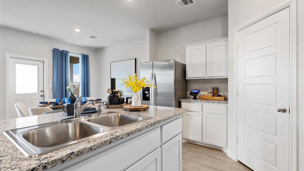 Furnished interior view inside a new home in Lankford Farms, Cleburne (Image 12).