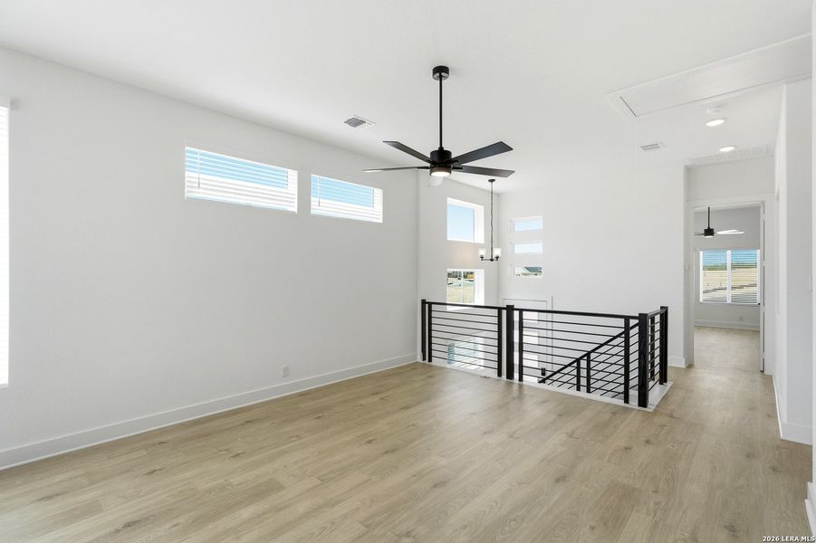 Spacious, unfurnished interior of a new home in Prominence Urban, San Antonio (Image 19).