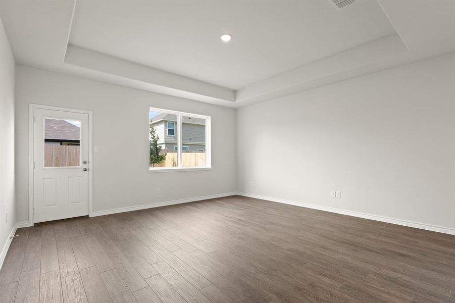 Spacious, unfurnished interior of a new home in Sycamore Landing, Fort Worth (Image 11). Spacious, unfurnished interior of a new home in Sycamore Landing, Fort Worth (Image 11).