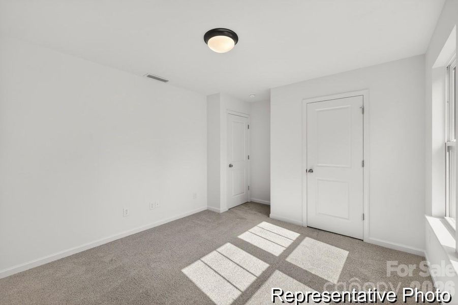 Spacious, unfurnished interior of a new home in Colvin Park, Rock Hill (Image 21).