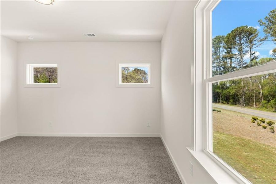 Spacious, unfurnished interior of a new home in , Gainesville (Image 25).