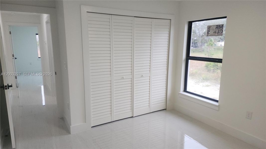 Spacious, unfurnished interior of a new home in , Lehigh Acres (Image 16).