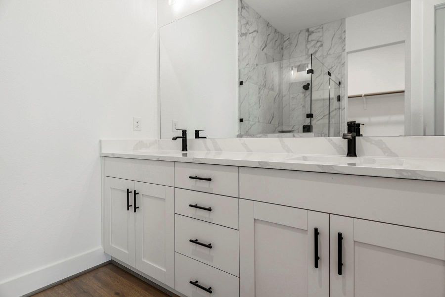 Furnished interior view inside a new home in Hallimore Ranch, Rosenberg (Image 10).