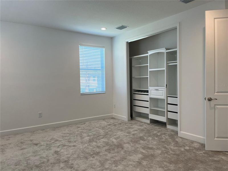 Spacious, unfurnished interior of a new home in , Wesley Chapel (Image 49).