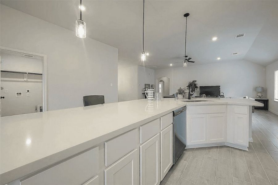 Representative furnished interior of a home built from the Avery 2137 C by Saratoga Homes in Kendall Lakes, Alvin (Image 4).