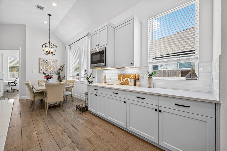 Furnished interior view inside a new home in , Iowa Colony (Image 14).