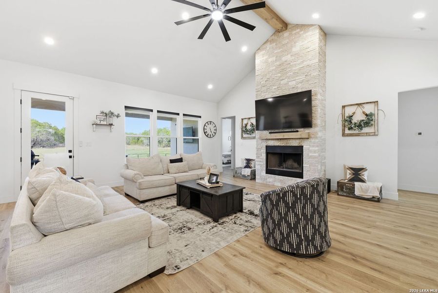Furnished interior view inside a new home in , Bandera (Image 56).