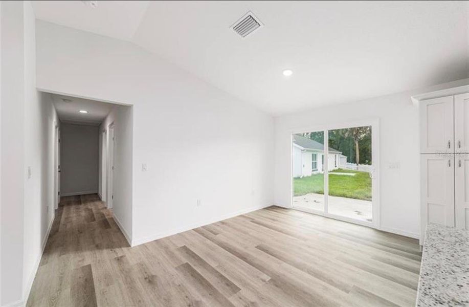 Spacious, unfurnished interior of a new home in , Silver Springs (Image 33).
