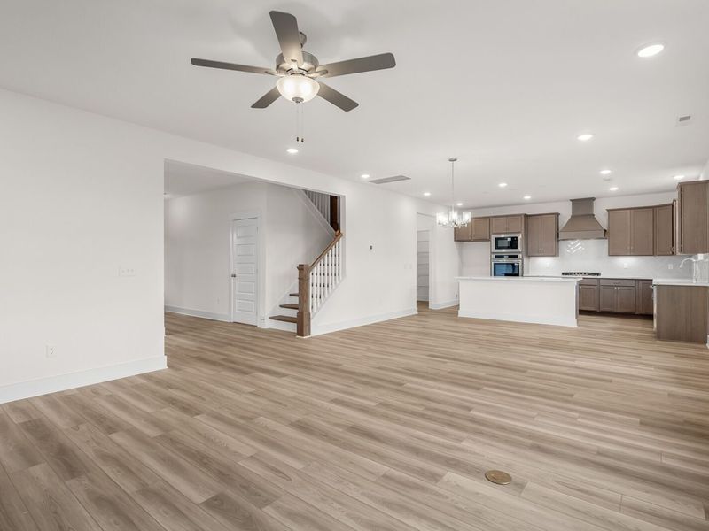 Spacious, unfurnished interior of a new home in Benders Cove, Mount Juliet (Image 37).