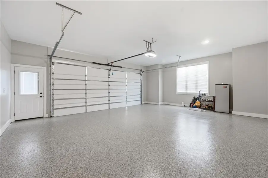 Spacious, unfurnished interior of a new home in , Dawsonville (Image 22).