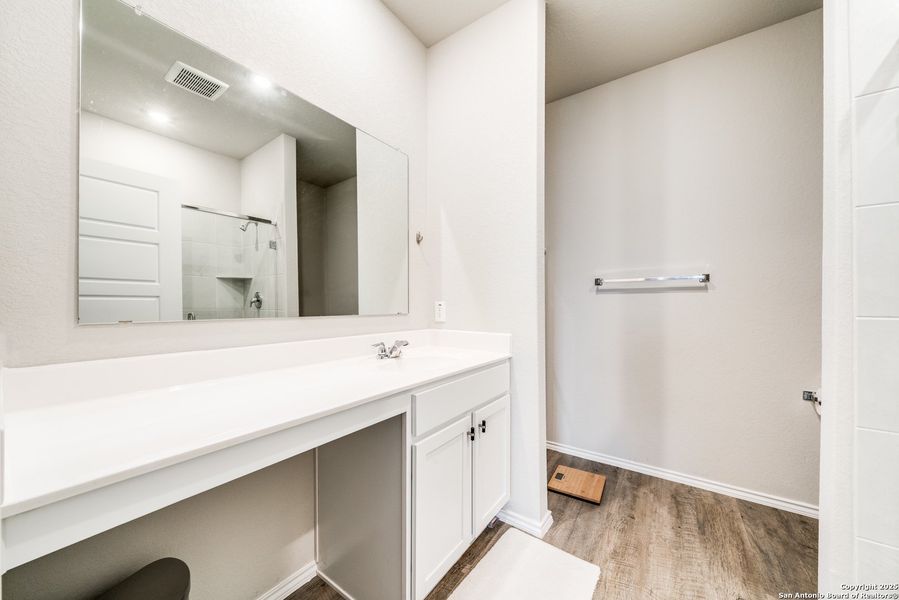 Furnished interior view inside a new home in Legend Pond, New Braunfels (Image 8).