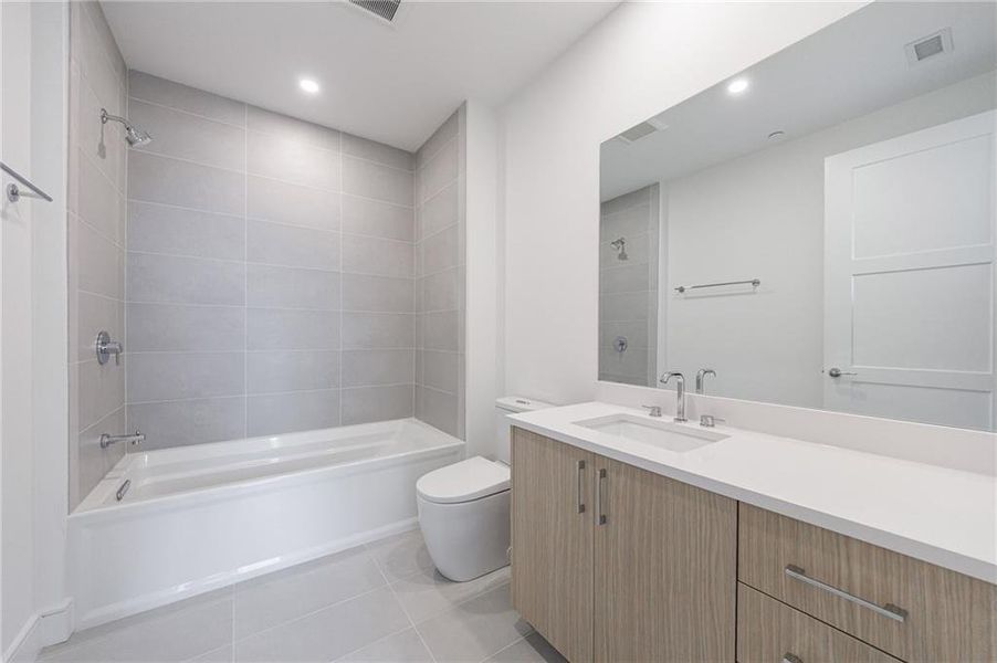 Furnished interior view inside a new home in The Dillon Buckhead, Atlanta (Image 13).