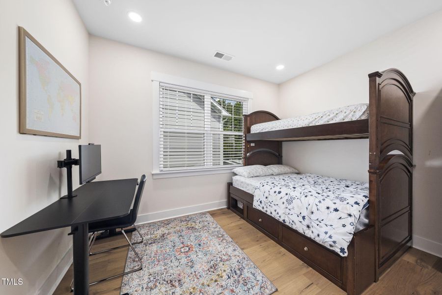 39-web-or-mls-225 Holding Dairy-306