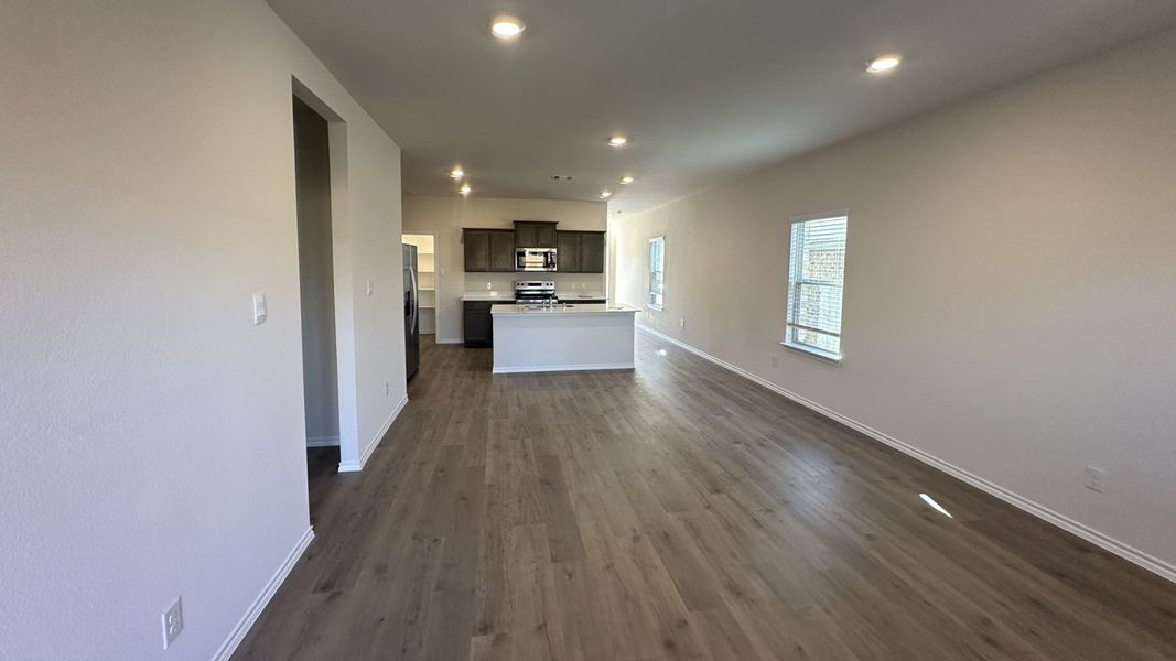 Representative unfurnished interior of a home built from the HANNA by D.R. Horton in Northspur, Forney (Image 14).