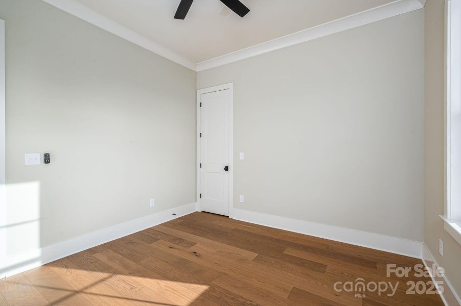 Spacious, unfurnished interior of a new home in , Belmont (Image 24).