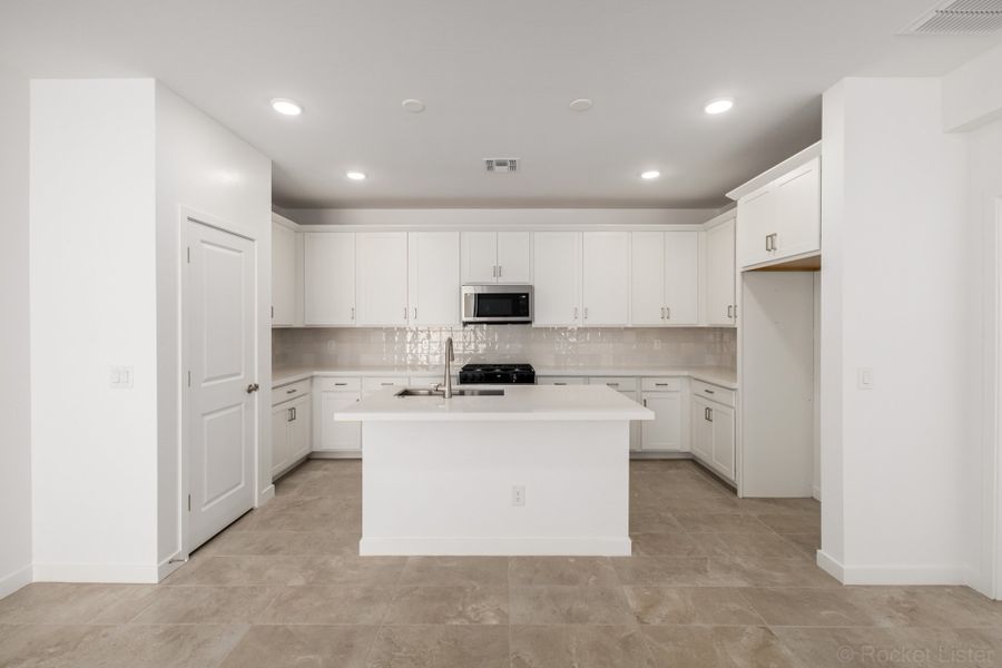 Furnished interior view inside a new home in Mira Vista at Victory, Buckeye (Image 3).