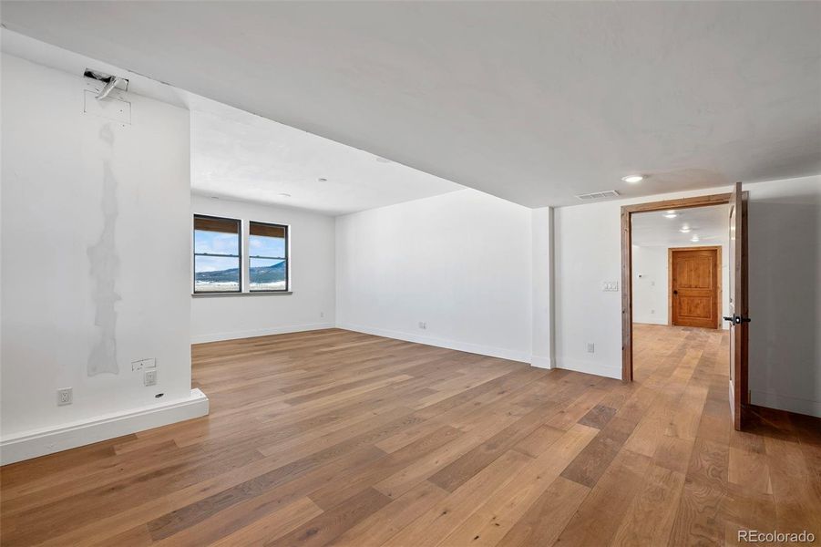 Spacious, unfurnished interior of a new home in , Sedalia (Image 22).