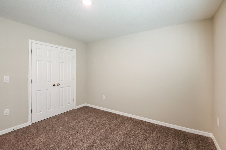 Spacious, unfurnished interior of a new home in Crosswinds, Haines City (Image 23).