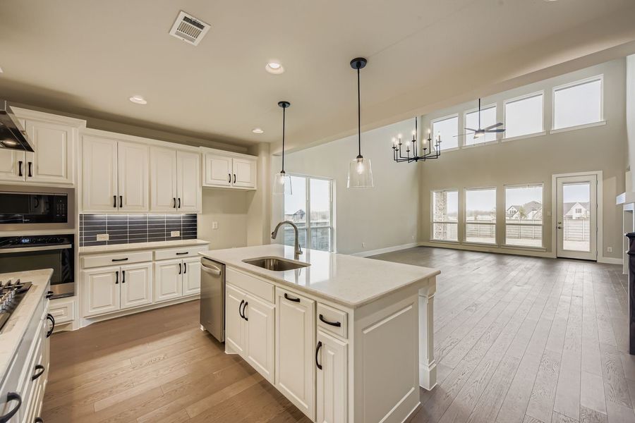 9016 Chestnut - Kitchen