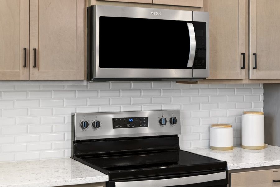 Kitchen tile backsplash