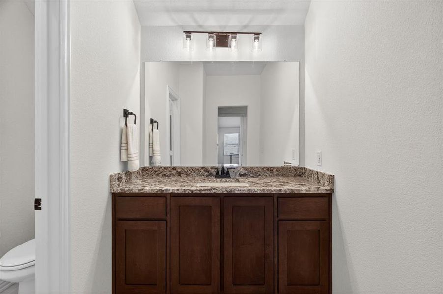 Both sides have big vanity spaces. No more fighting! Both sides have big vanity spaces. No more fighting!