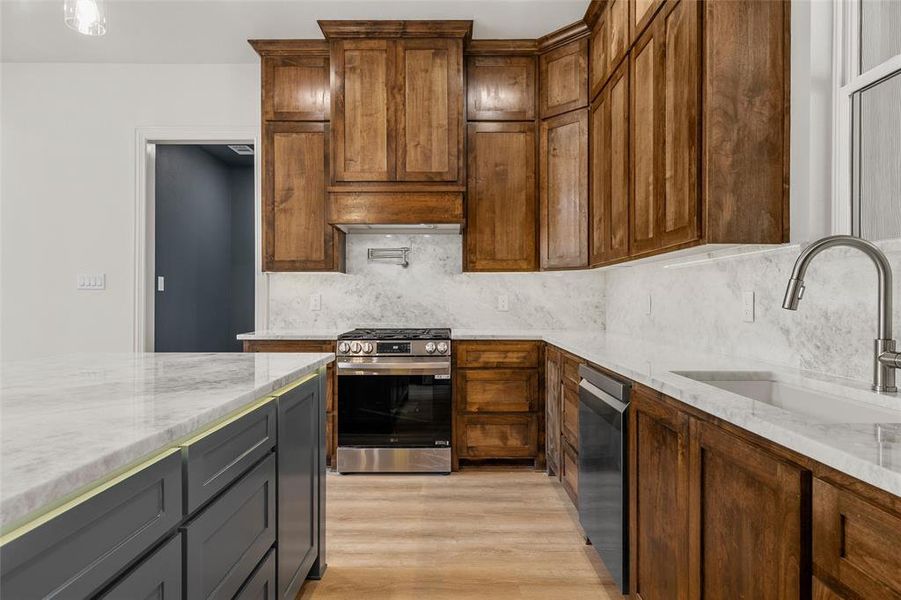 Furnished interior view inside a new home in , Waco (Image 6).