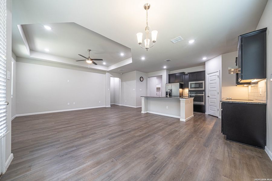 Spacious, unfurnished interior of a new home in Hannah Heights, Seguin (Image 26).