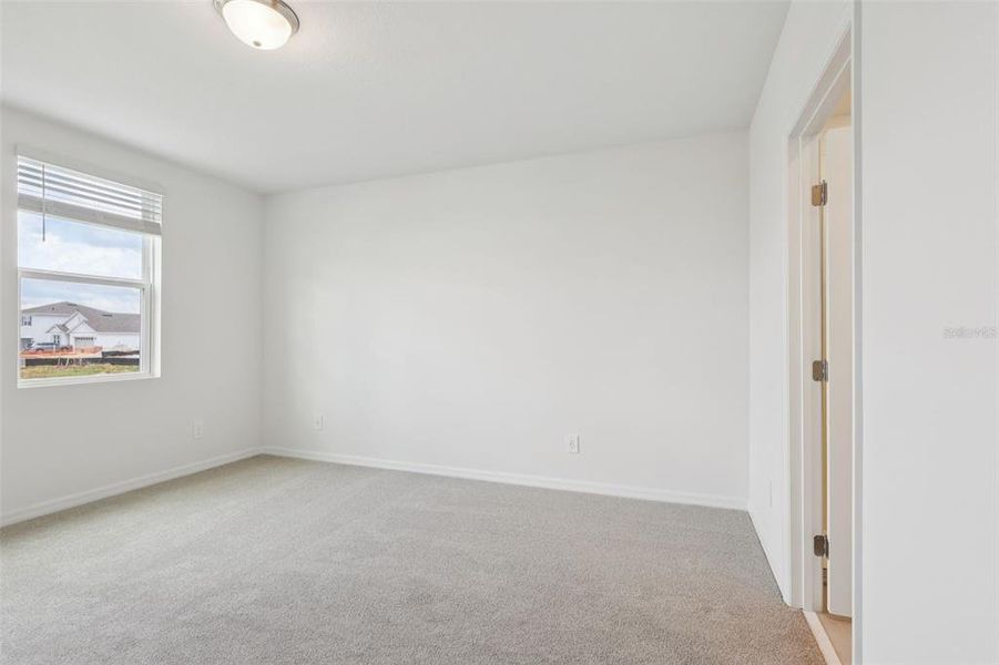 Spacious, unfurnished interior of a new home in Crosswinds - Classic Series, Haines City (Image 18).